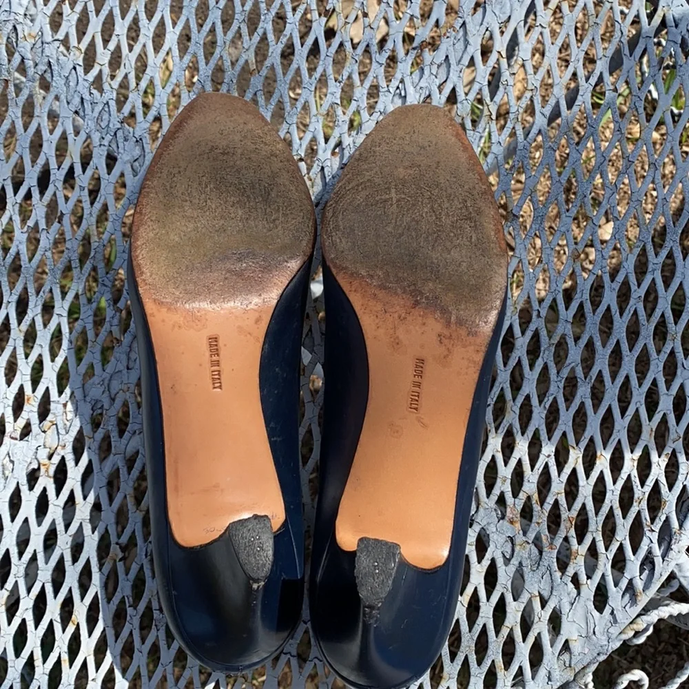 Vintage Salvatore Ferragamo Blue Leather Heels